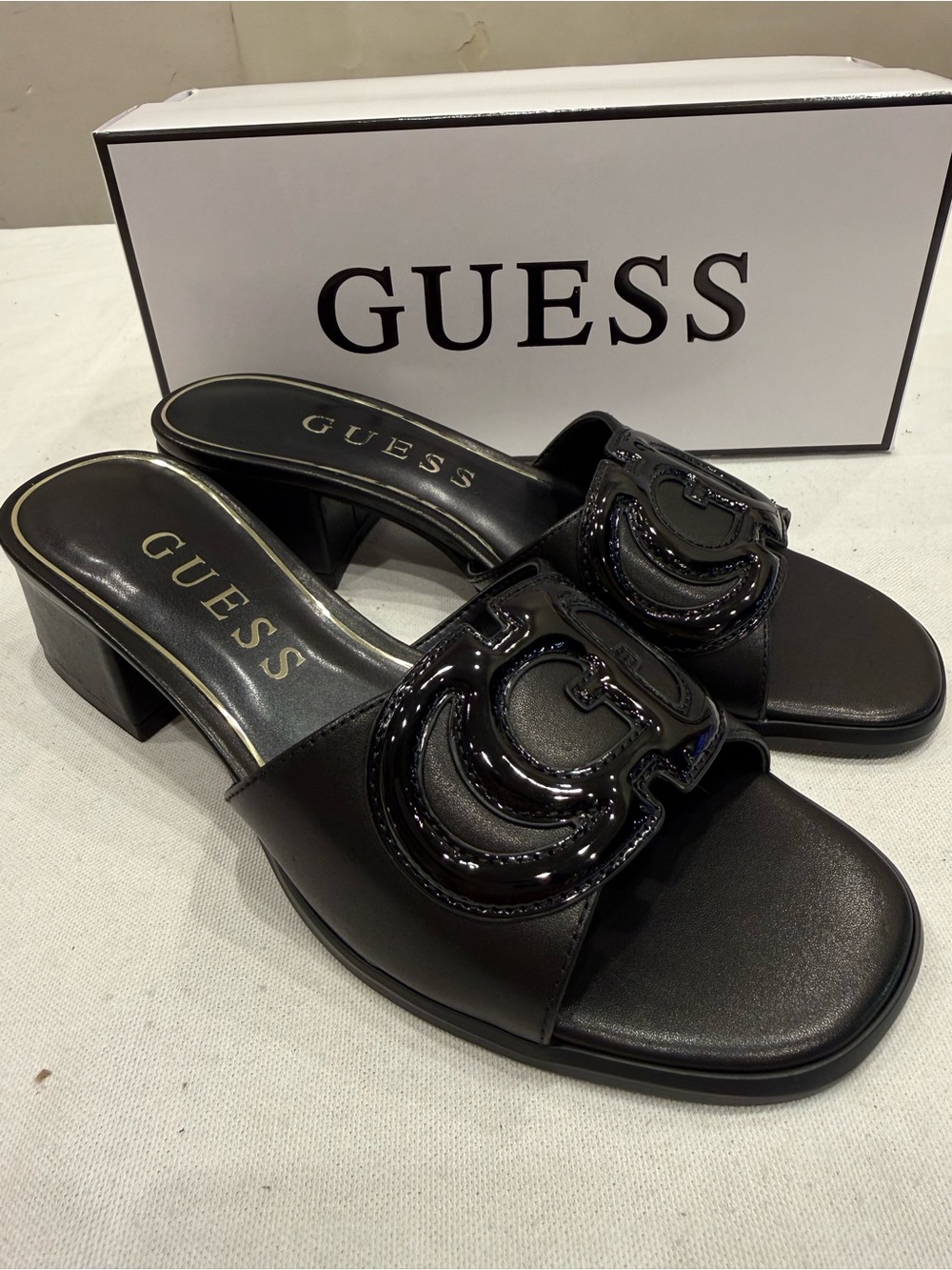 Guess Women's Ceinna Sandal Color Black